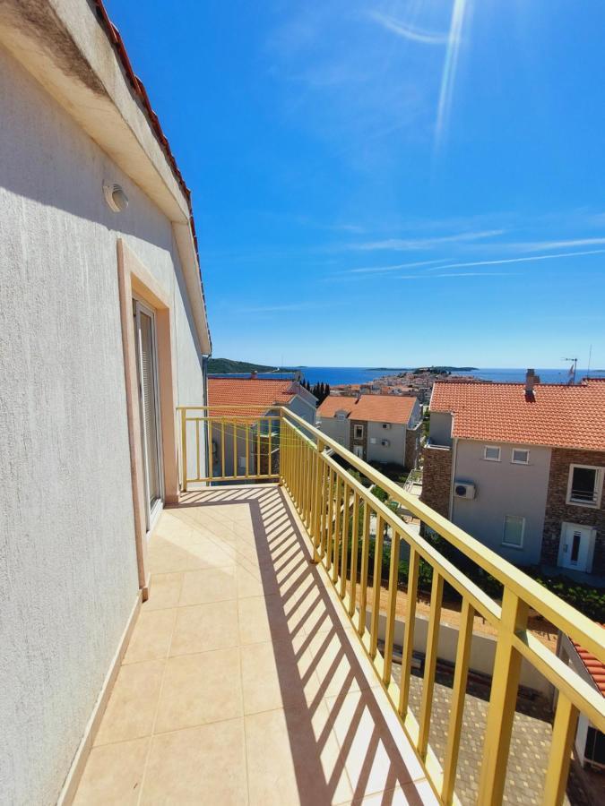פרימוסטן Apartment House Helena מראה חיצוני תמונה